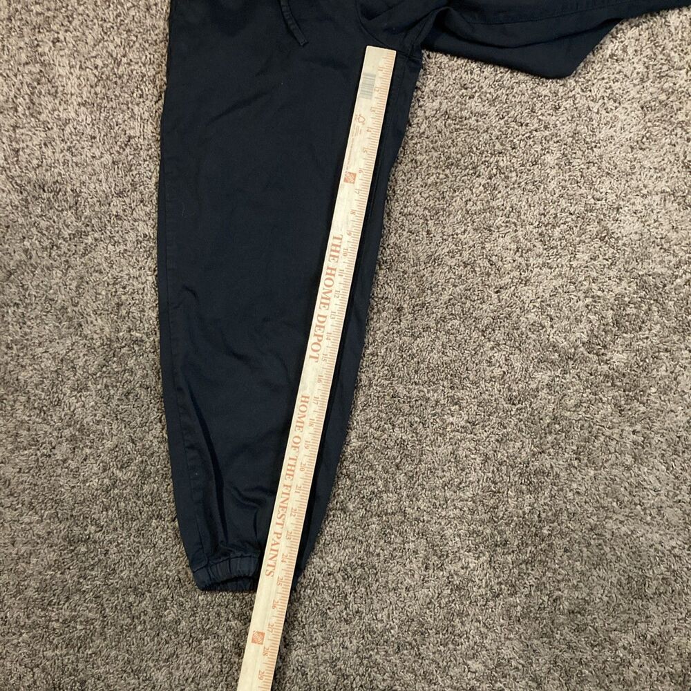 Levi’s Women's Mid-Rise Essential Black Jogger Pants Size Small - Picture 6 of 6